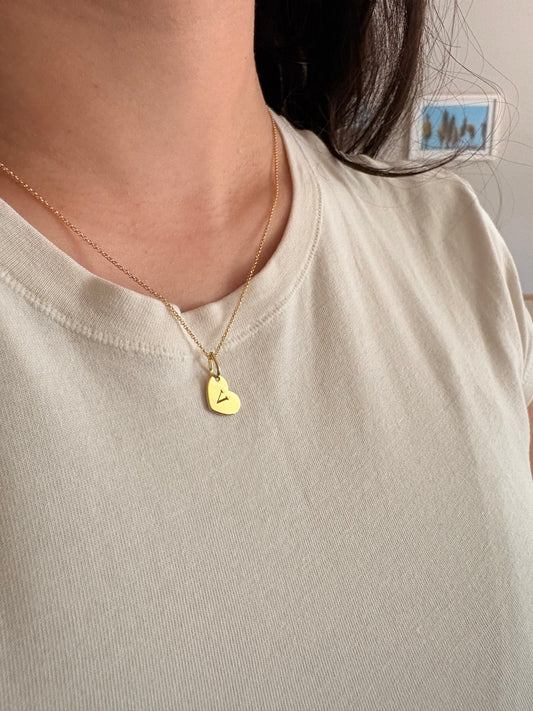 Collar inicial corazón