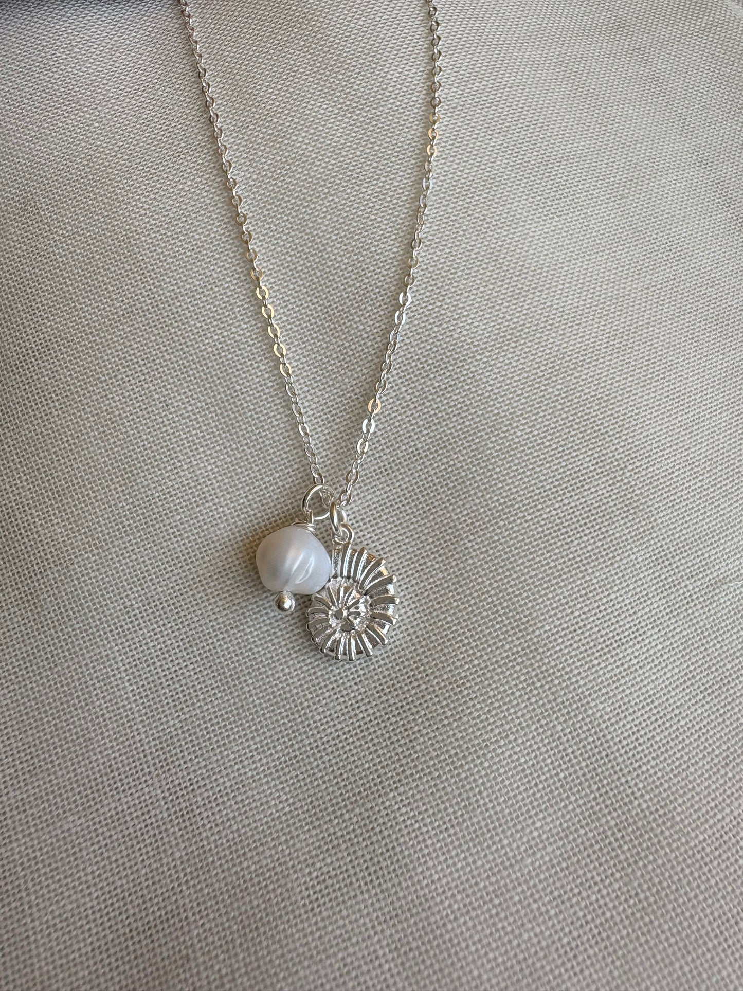 Collar Aura