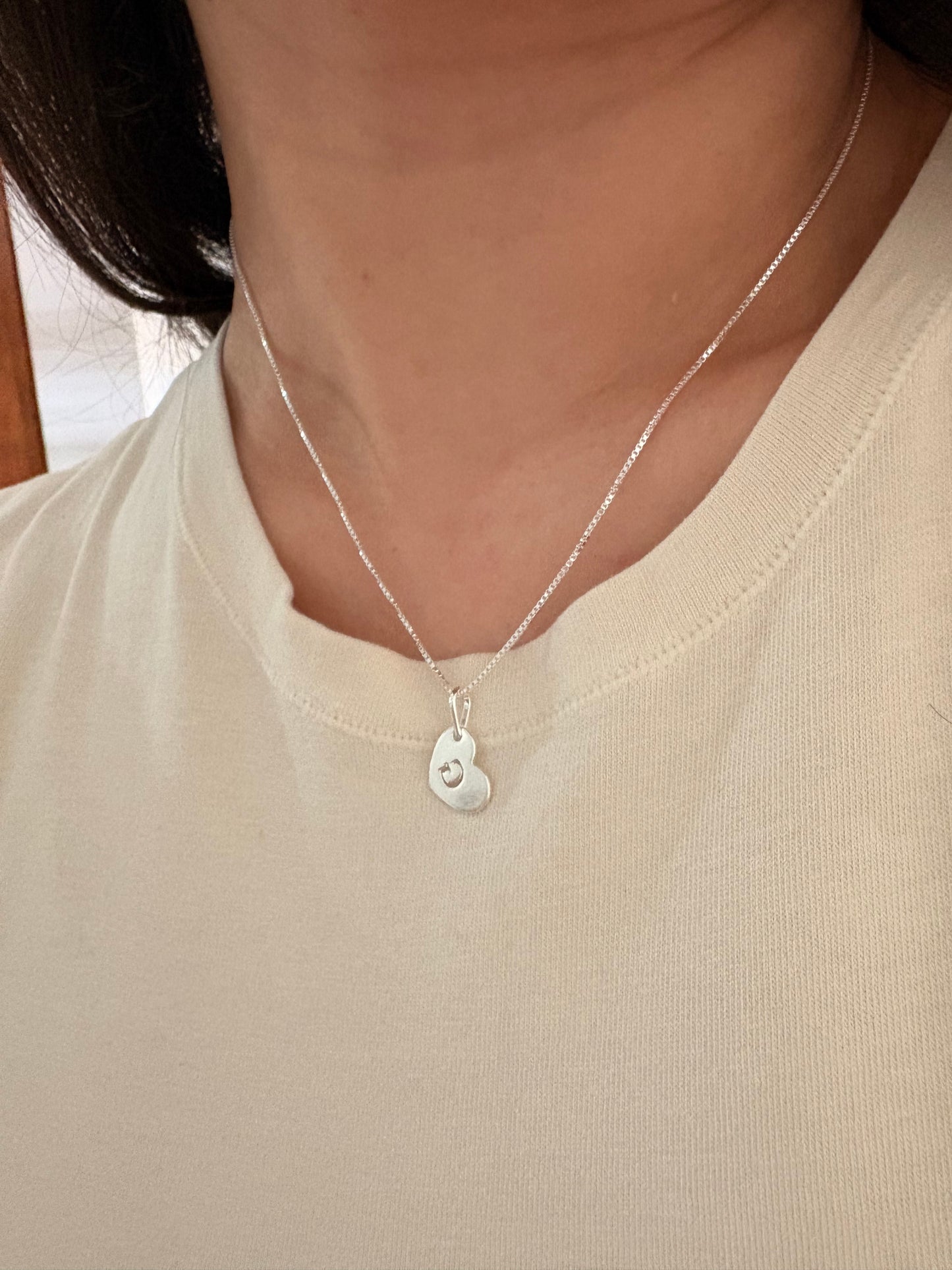 Collar inicial corazón