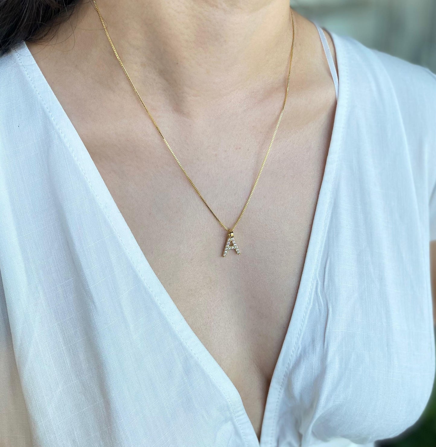 Collar inicial con circones